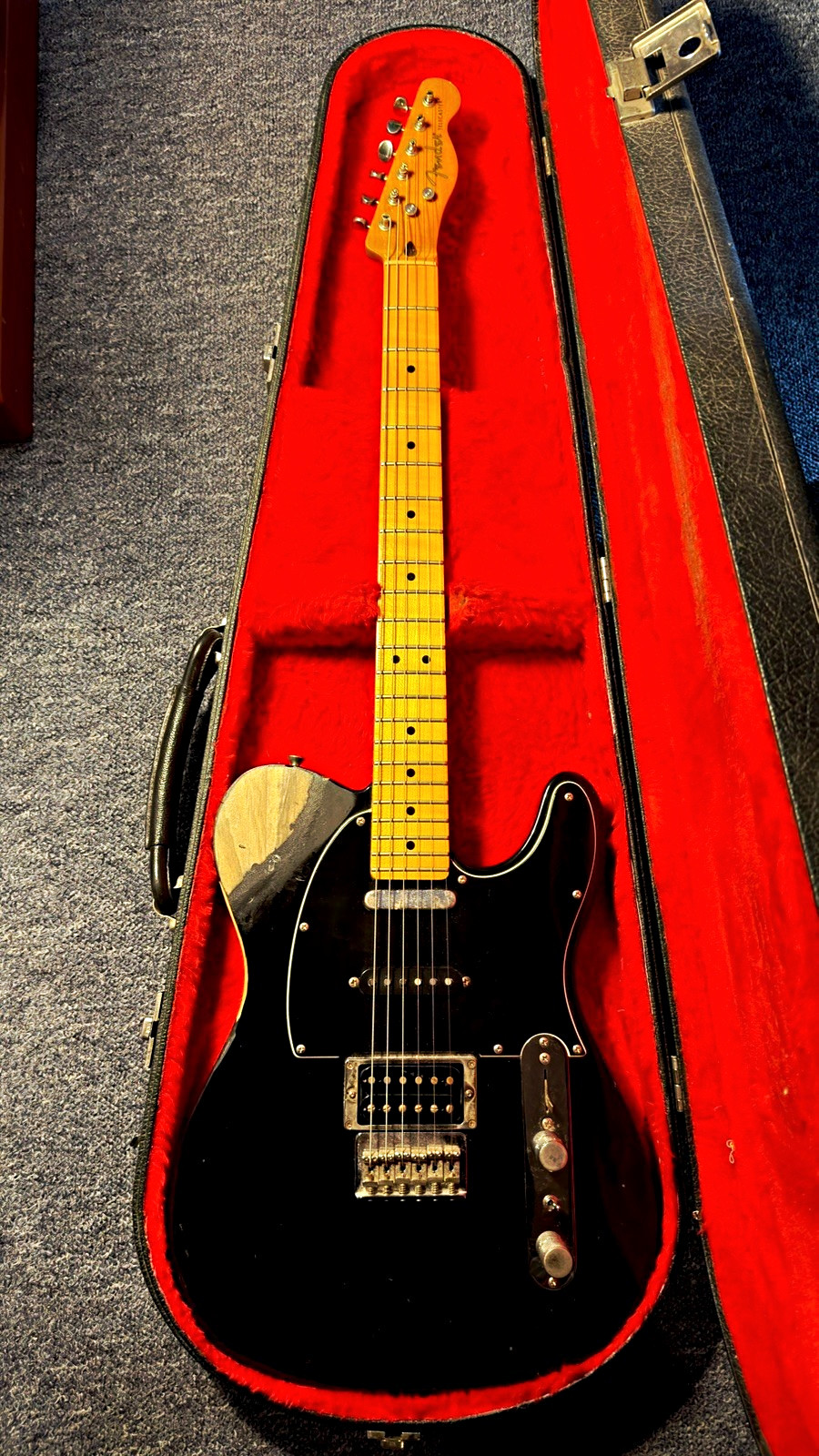 Fender Modern Player Telecaster Plus – Black (Relic / Road Worn) + Hardcase