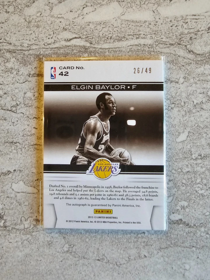 Tarjeta autógrafa Spotlight Signatures 2012-13 Elgin Baylor #42 26/49 Foto 3 de 4