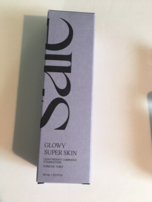 NIB Saie Glowy Super Skin Lightweight Hydrobounce Serum Foundation 15 Authentic