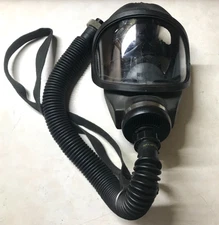 MSA BM-13D-17 SCBA Mask Size Medium with Hose