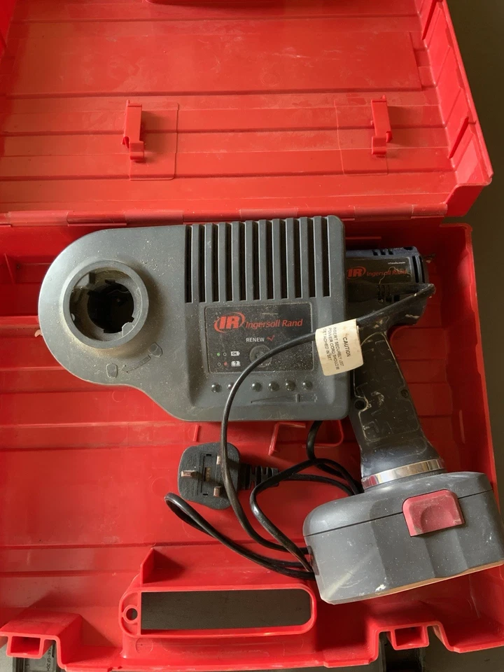 Ingersoll Rand D5241 IQV20 Hammer Drill - 2OV Cordless With Carry Box Battery  - Image 3 of 4