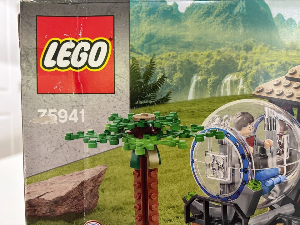 LEGO Jurassic World: Indominus Rex vs. Ankylosaurus (75941) - Image 4 of 4