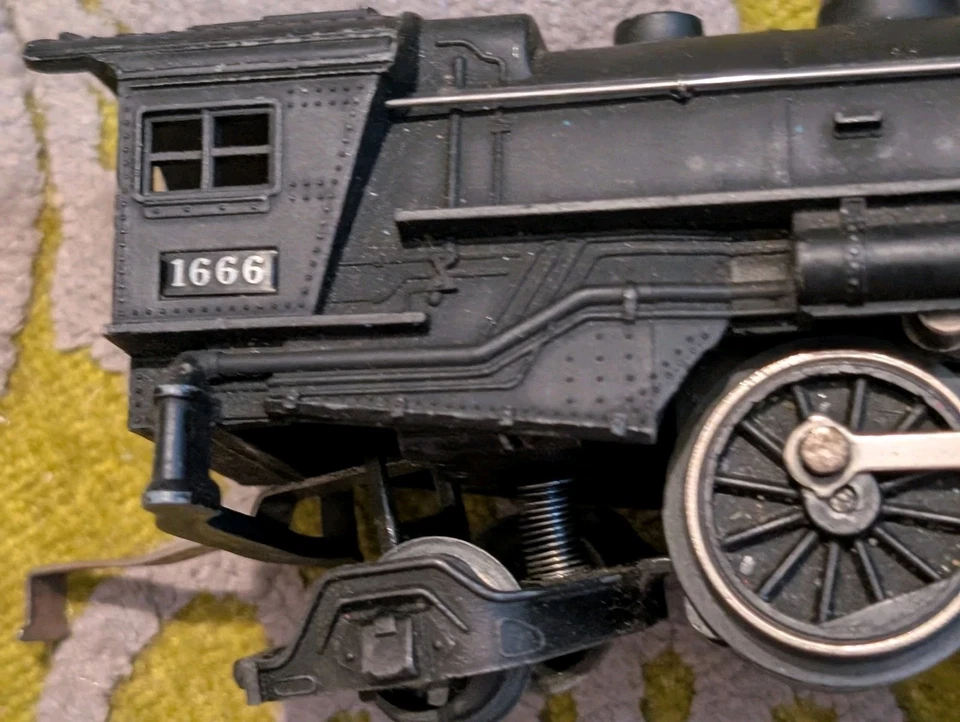 Lionel 1666 - Prewar Metal O Gauge Set of 8 - Image 3 of 4