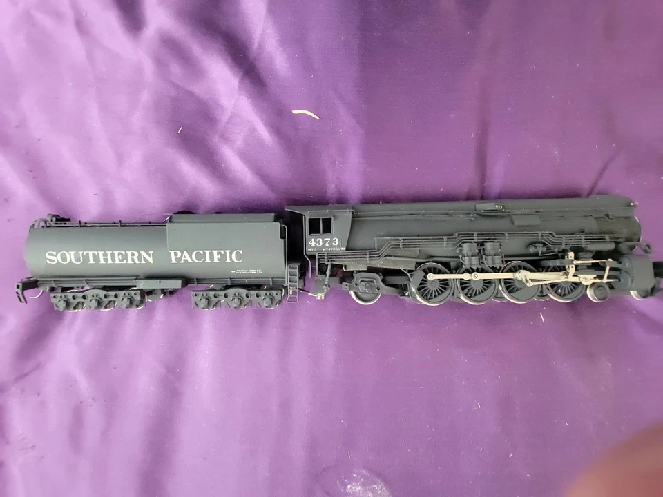 HO Sunset Brass SP GS-4 4-8-2 Locomotive/Tender NIB (PRISTINE) - Image 2 of 4