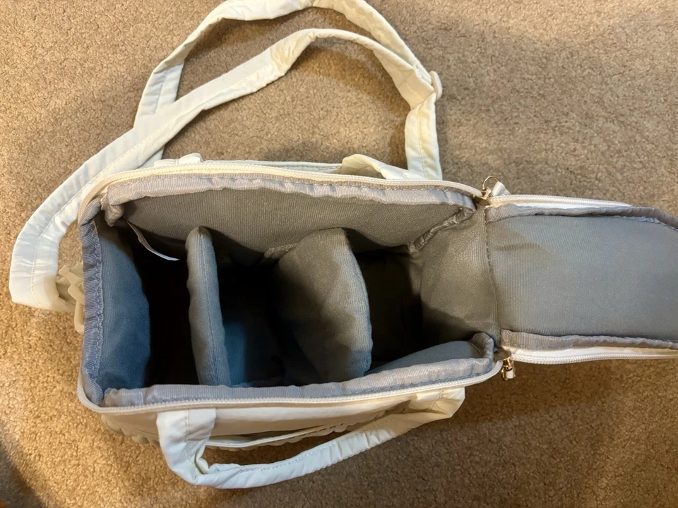 BAGSMART Portable Small Camera Sling Bag - NEW - Image 3 of 4