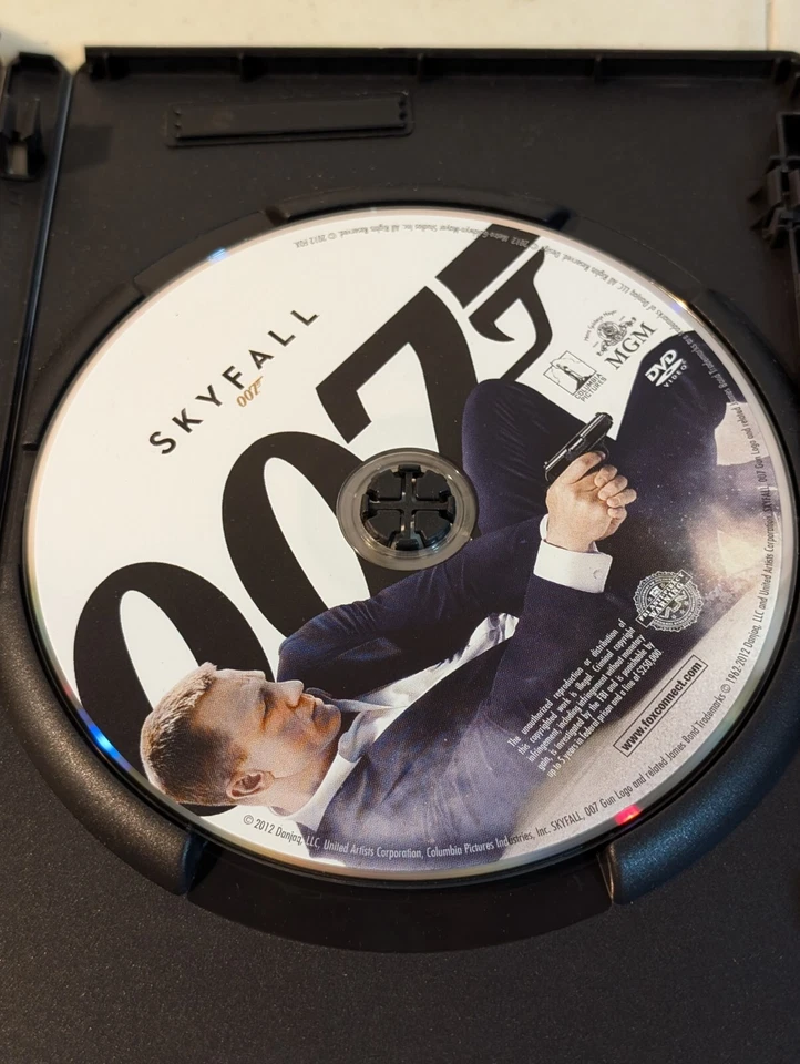 Skyfall 007 DVD - Image 2 of 4