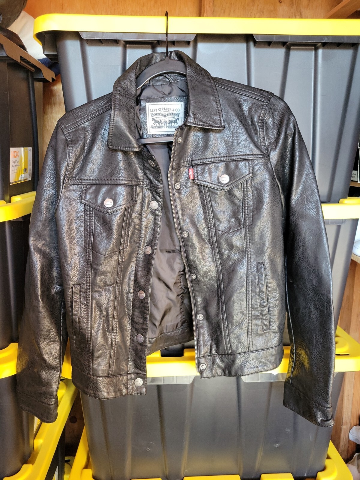 Levi’s Men’s Faux Leather Classic Trucker Jacket Size… Gem