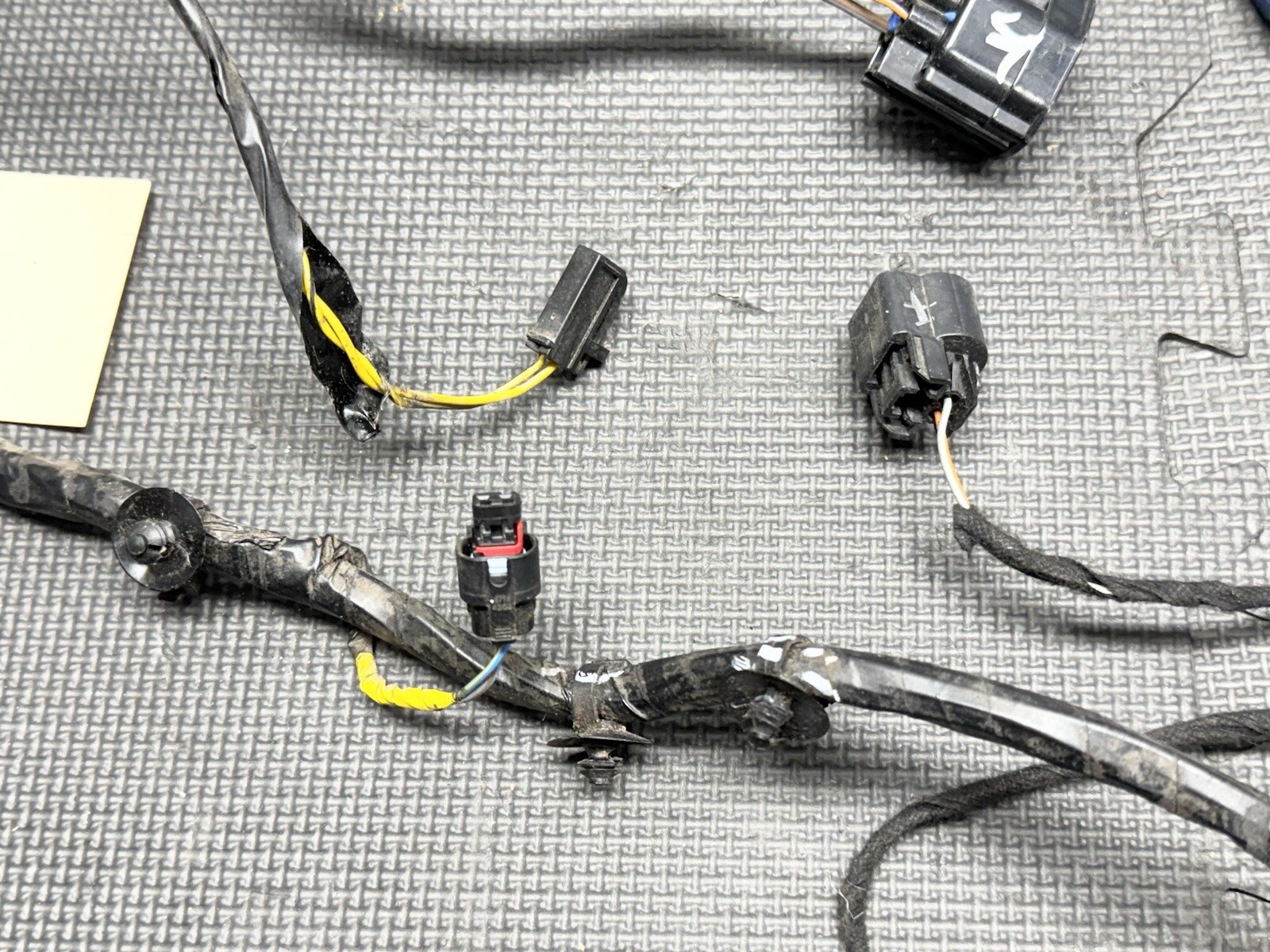 ⭐️2014-2017 Maserati Ghibli Left Front Door Wire Wiring Harness 06700086000 OEM