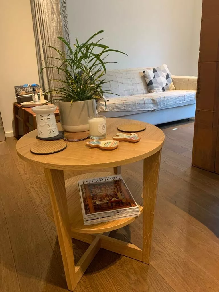 Light brown on sale round coffee table
