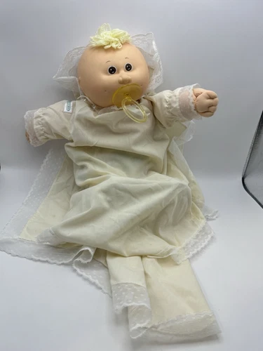 Vintage Coleco Cabbage Patch Doll with Open Mouth Binky 14in 1982