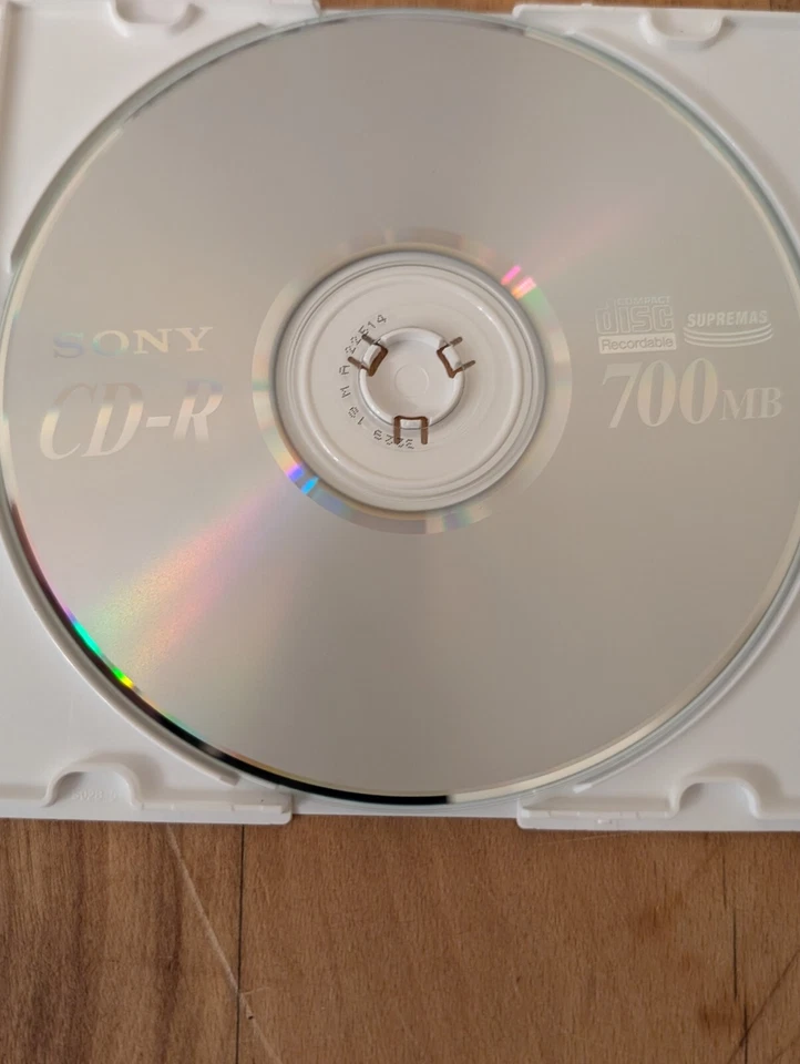 CD-R with Jewel Cases -Sony pack Of 16 700mb - Image 2 of 3