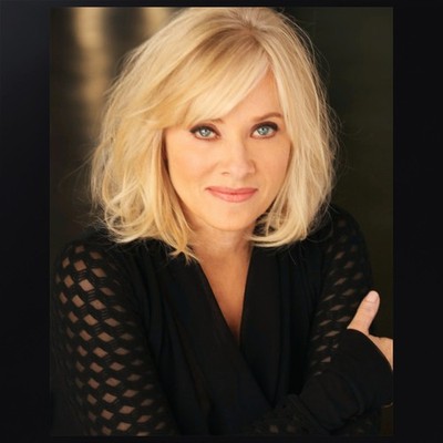 Barbara Crampton 001 | 8 x 10 Photograph | Celebrity Actress, Beautiful