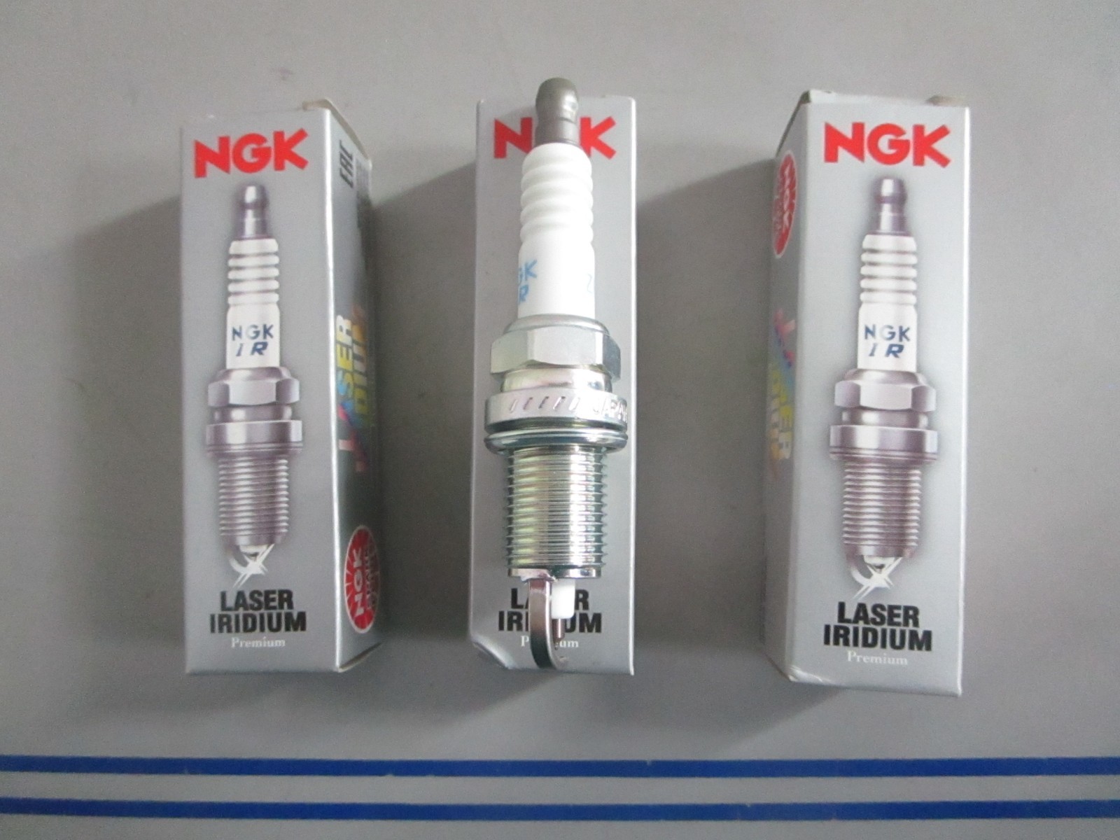 NEW OEM LOT OF 3 IZFR5J NGK Laser Iridium Spark Plug 0820