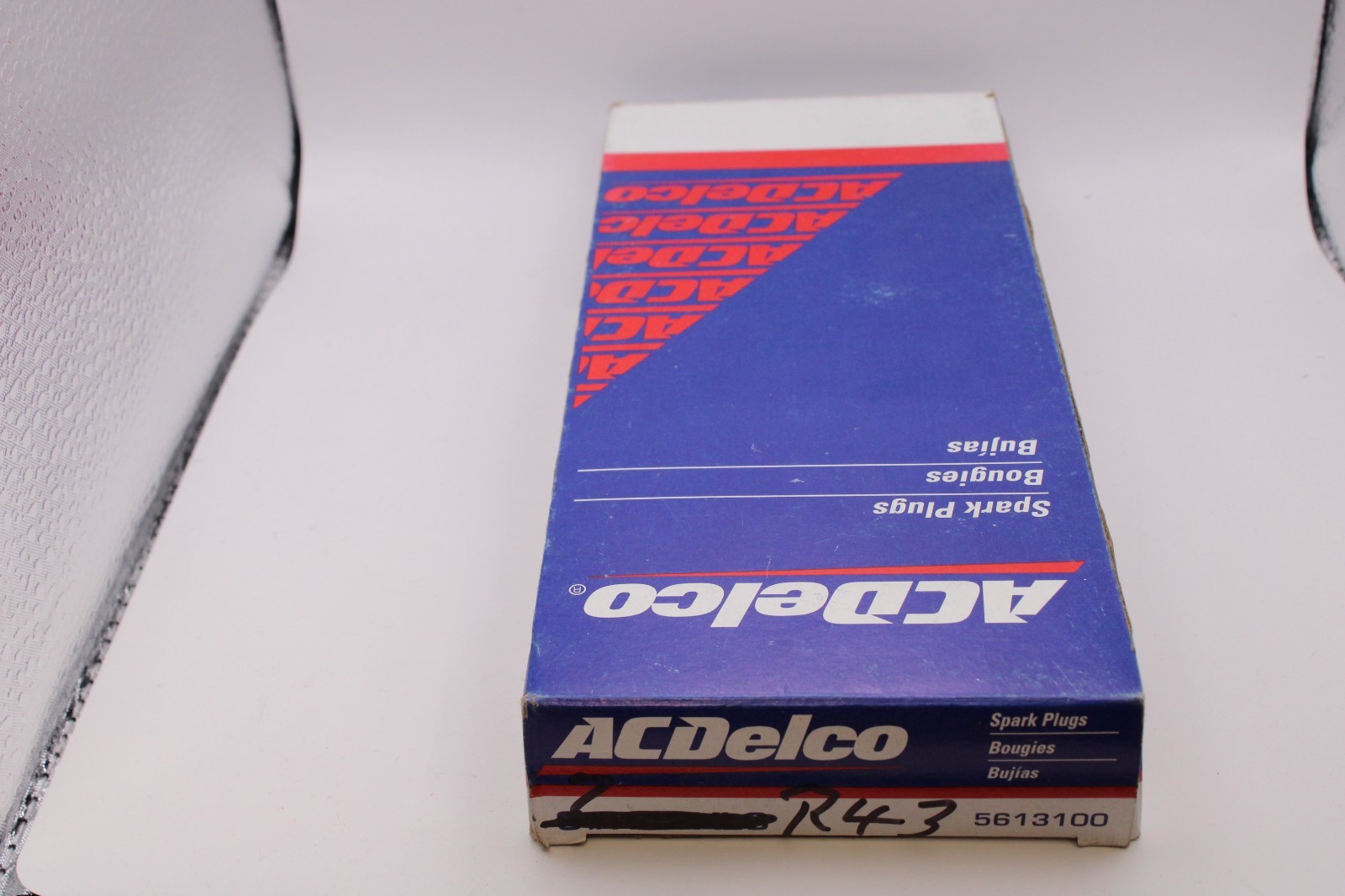 R43 ACDelco 5613100 Spark Plugs 8 in a box