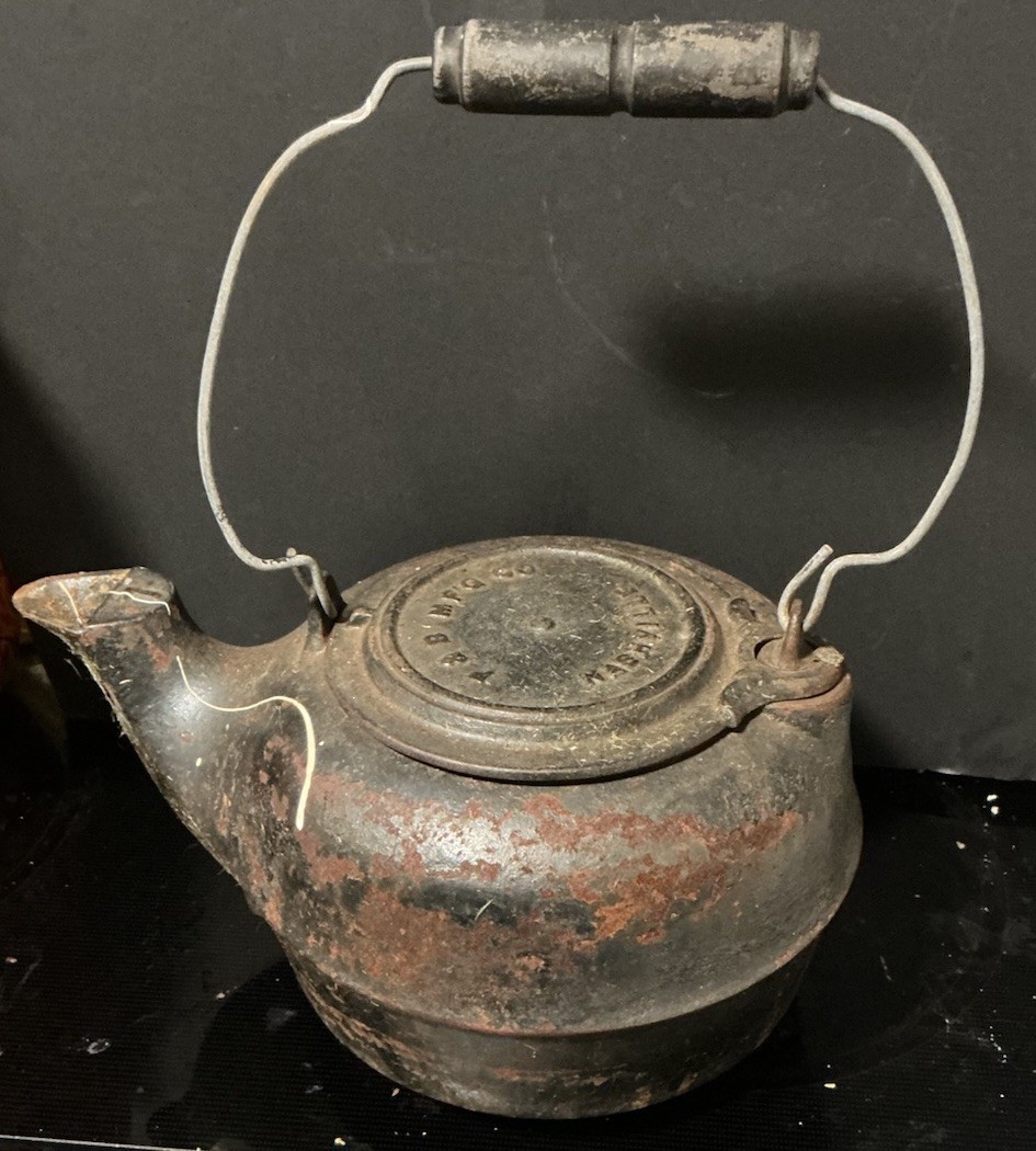 ANTIQUE CAST IRON KETTLE TEA POT 1869-1880'S MFG. BY P&B CO