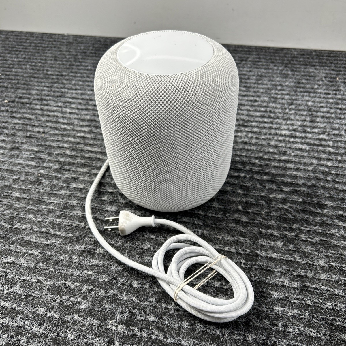 Apple HomePod MQHV2J/A A1639 Smart Speaker 1st Gen - White Apple HomePod MQHV2J/A A1639 Smart Speaker 1st Gen - White