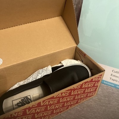 Size 9 - VANS Asher Perf Leather - Black W