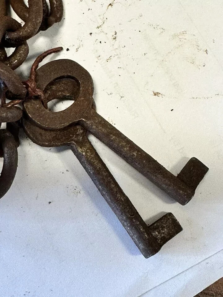 Picture 2 of 3