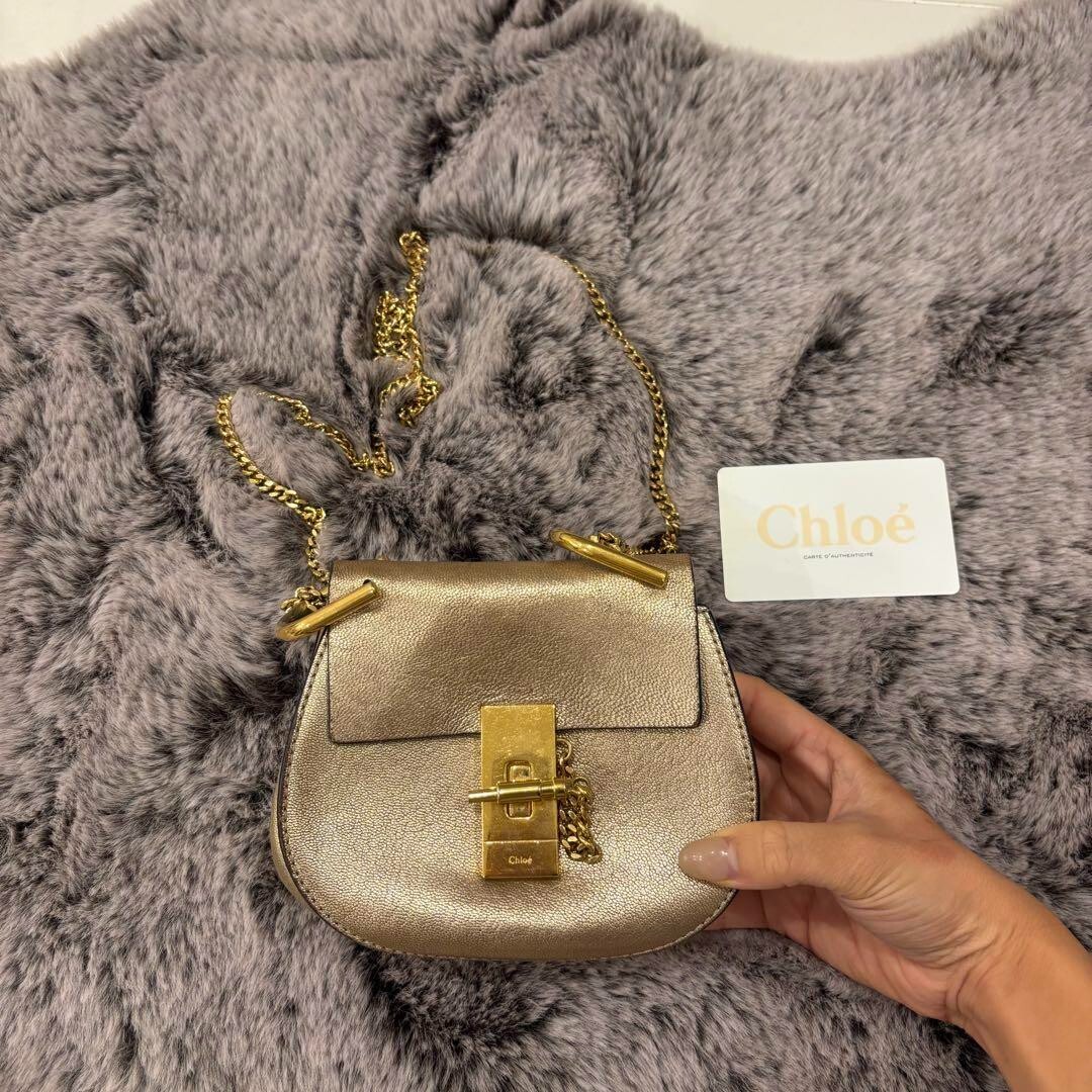 Chloe　ドリュー　チェーンショルダーバッグ　ゴールド　金具　ゴールド クロエ ドリュー レザー チェーンショルダーバッグ ベージュ