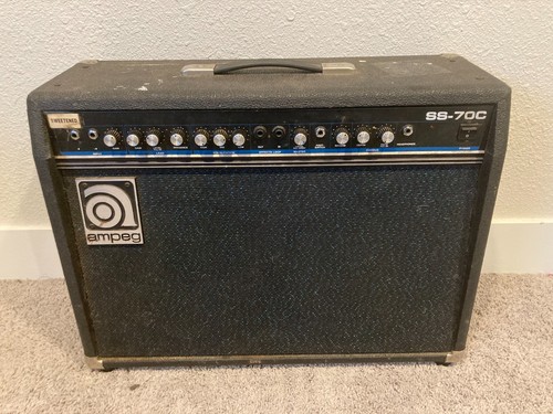 AMPEG SS-70C AMPLIFIER GUITAR AMPLIFIER 70 WATTS 8 OHMS