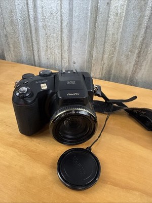 Fuji FinePix S7000 Digital Camera Turns On But Has No Memory Card