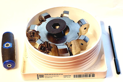 R220.48 04.00-09-07SA SECO Indexable Face Mill Cutter