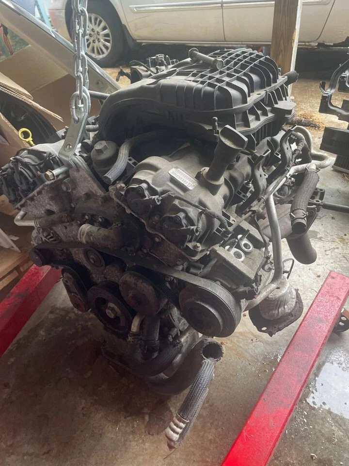 *LOCAL PICKUP* 2011-2015 Dodge Charger,Challenger,Chrysler 300 Engine3.6L V6 - Image 3 of 4