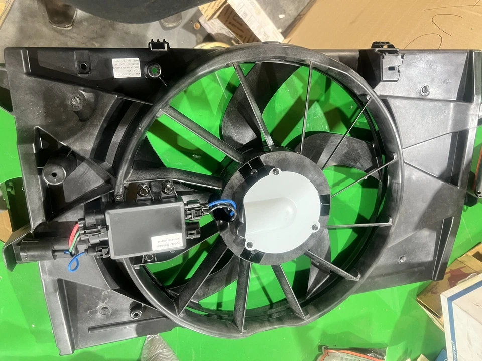 NUEVO conjunto de ventilador de radiador Dorman 621-045 para Ford Taurus 2008-2012 ¡Envío gratuito! Foto 4 de 4