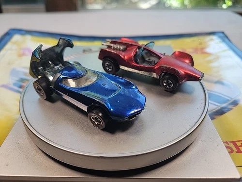 Set Vintage Hotwheels Redline 1968 Blue Turbofire & 1969 Red Mantis