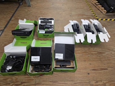 Microsoft Xbox One with Kinect 500GB Black Console - box included, used, WORKING