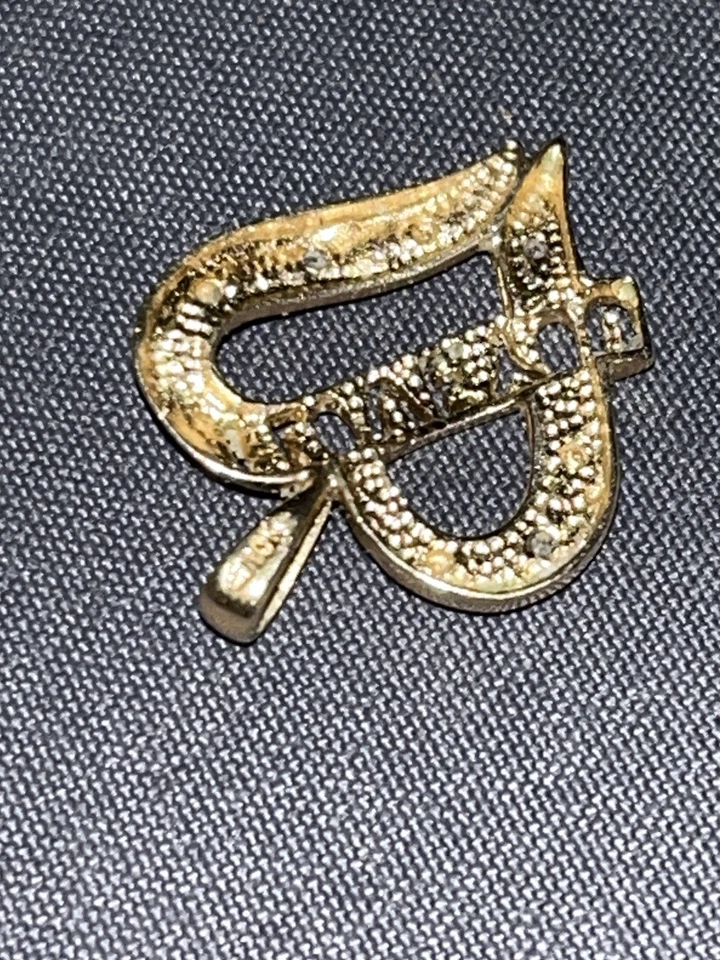 Lindo colgante con cinta de corazón "Te amo" de oro amarillo/blanco de 10 k Foto 3 de 4