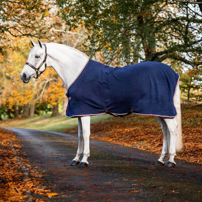Horseware Ireland 125 (5'9) Navy HW Print / Burgandy & White Abschwitzdecke