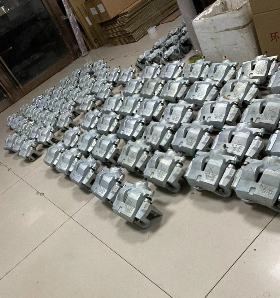 Pinza de freno trasera derecha 47830-08020 para Toyota Sienna 2021-2024 Foto 2 de 4