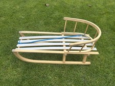 Holz Schlitten  - 2 Sitzer   - Zugseil - 87cm - Holzschnitten - Rodeln - Lehne 