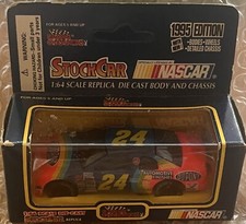 1995 Racing Champions 24 Jeff Gordon Dupont Chevy Race Car 1:64 Scale NASCAR
