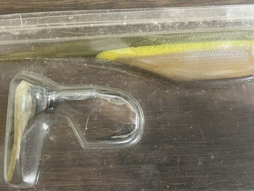 Jenko Fishing. Tremor Pk 5” Long Olive Shad - Picture 4 of 9