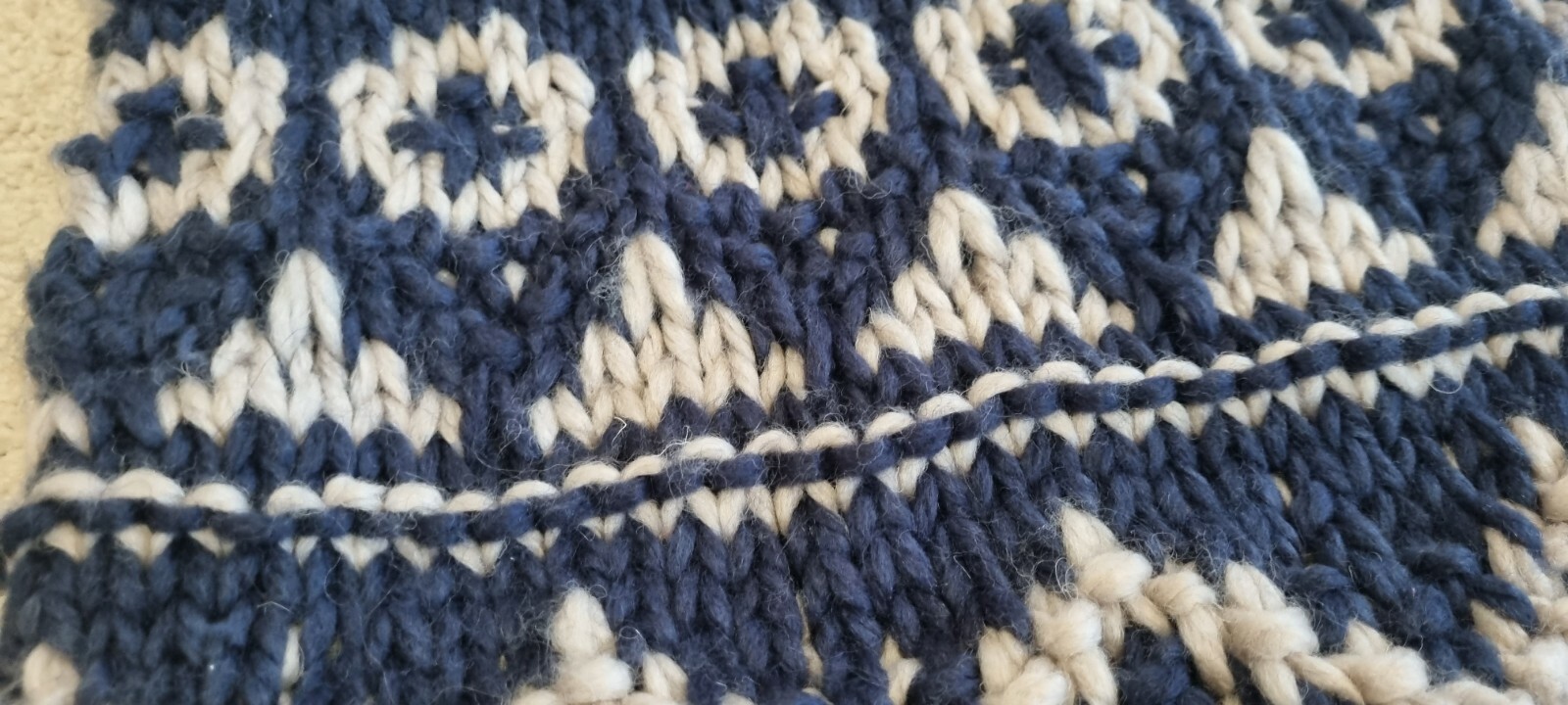 ACCESSORIZE NAVY BLUE GREY CHUNKY PATTERN STRIPE KNIT WOOL MIX SCARF COWL SNOOD image 3