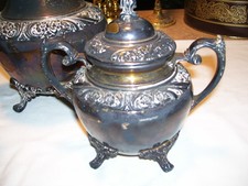 【Rogers Bros】Heritage ティーケトル スタンド / バナー 1847 Rogers Bros Antique Silver Plated Cakes/Pie Servers for