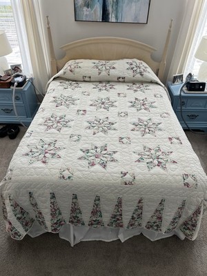 Amish Hand Made Queen Quilt Floral Star Pattern On Ivory Background