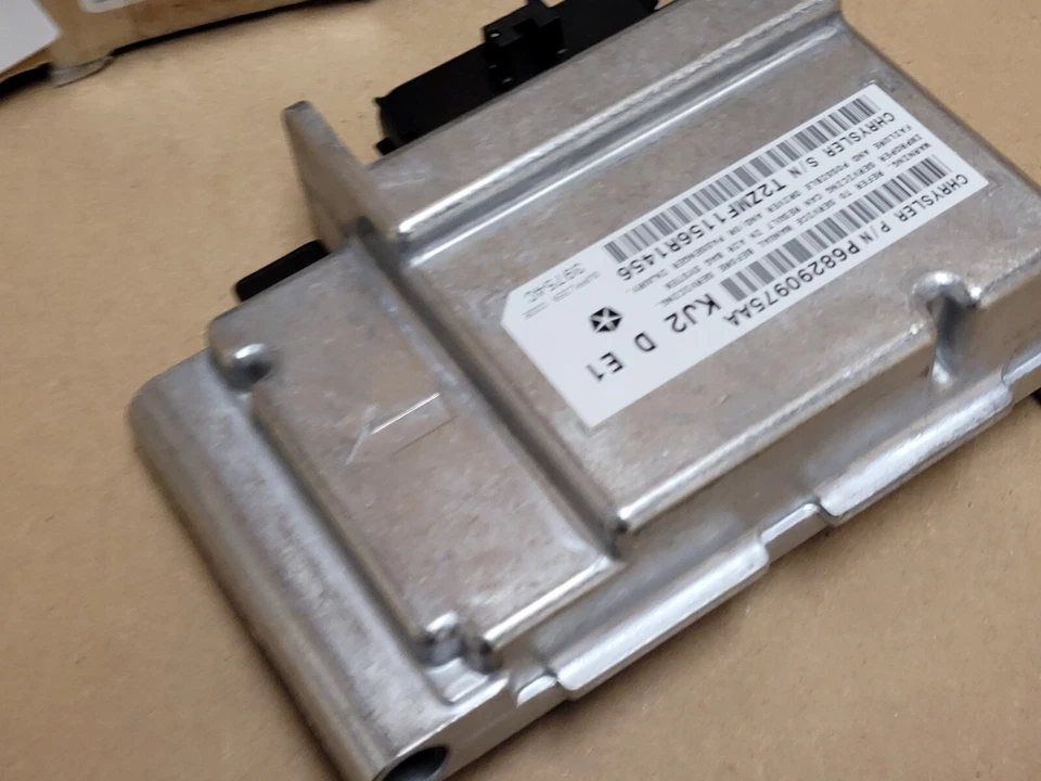 Genuine Mopar Jeep Grand Cherokee 2002-2004 Occupant Restraint Module CBSZR061AA - Image 2 of 4