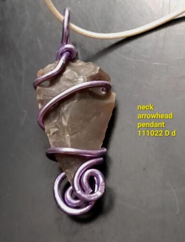 Swirl Arrowhead pendant Necklace Gifts unisex lilac purple jewelry new handmade - Afbeelding 1 van 11