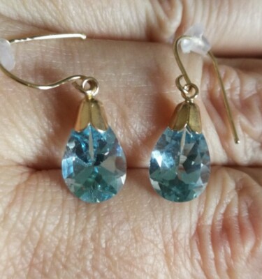Vintage natürlicher Schweizer himmelblauer Topas Träne Tropfen Ohrhänger massiv 9 kt Gold Ohrringe 