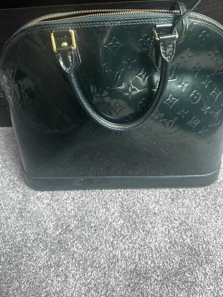 Louis Vuitton Alma, photo 2 of 5