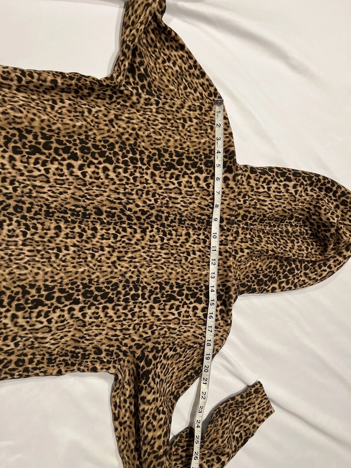 SAINT LAURENT (YSL) Felpa con cappuccio da uomo stampa leopardata Saint Laurent. S. $1090