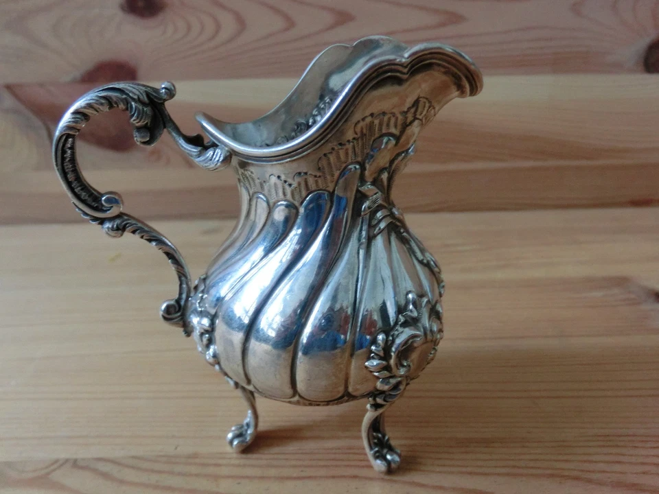 POT A LAIT ARGENT MASSIF POINCON MINERVE - Photo 2/4