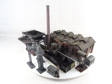 Spur H0, 1:87, Lokschuppen und Bekohlungsanlage, gealtert, gebraucht