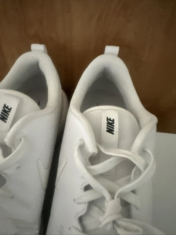 Nuevo sin caja Nike Roshe G Tour Zapatos de Golf Para Hombre Triple Blanco AR5579-100 Talla 11.5W Ancho Foto 3 de 4