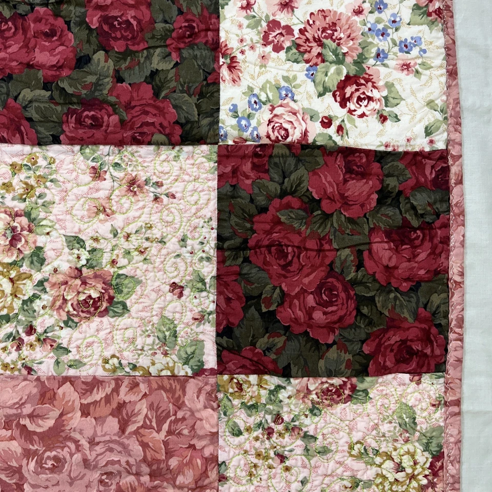 Edredón de regazo hecho a mano retazos tela de algodón rosa cabaña rosas delicadas flores Foto 4 de 4