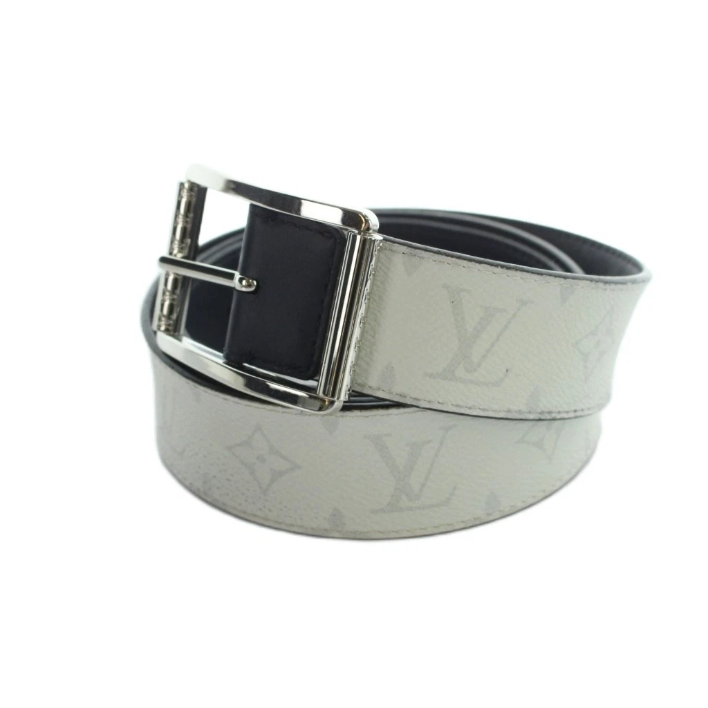New beautiful authentic unisex Louis Vuitton white , grey belt/ silver buckle Louis Vuitton White Damier Leather Belt 100 cm main image 4