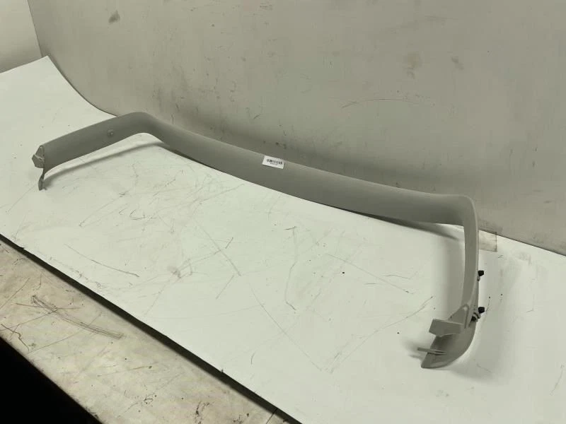 2008 VOLKSWAGEN RABBIT PORTA TRASEIRA PORTA TRASEIRA ACABAMENTO SUPERIOR Compatível com 06-09 GOLF GTI FABRICANTE DE EQUIPAMENTO ORIGINAL+ - Imagem 3 de 4